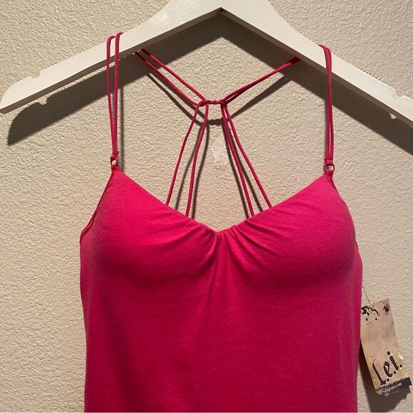Lei Tank hot pink size medium Strappy padded built in shelf bra size medium - Picture 2 of 9